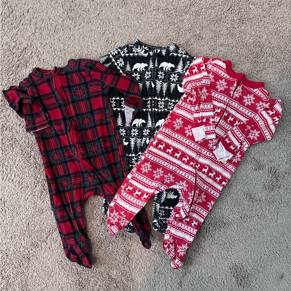 Old Navy Holiday Baby Onesies Set Size 3-6 Months